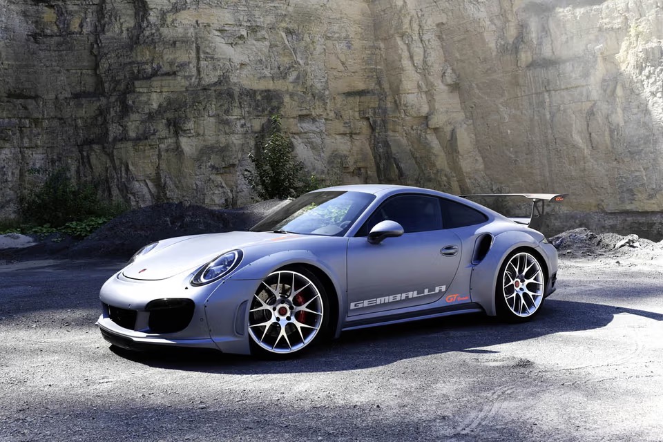 從 Daniel Arsham x RWB 出發，盤點 5 家 Porsche「專門」改裝廠